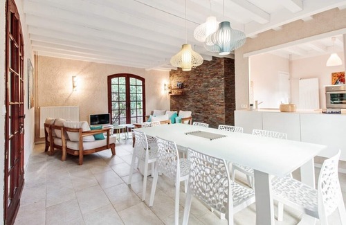 Les Estagnots House | Villa LA DRYADE for 8 persons at 800m from the beach- Free Wifi.