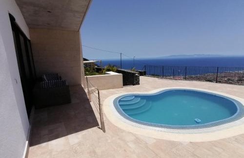Candelaria Villa | VILLA “LA FLORIDA” - WONDERFUL VIEWS - POOL – WIFI