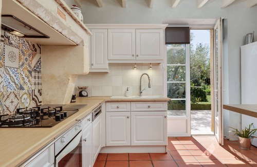 Saint-Pierre-de-Bat Villa | Villa 'La Maison Des Vignes' with Private Pool, Private Terrace and Wi-Fi