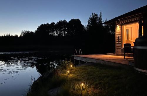 Salo Ski Chalet | Villa Laituri Enäjärven rannalla