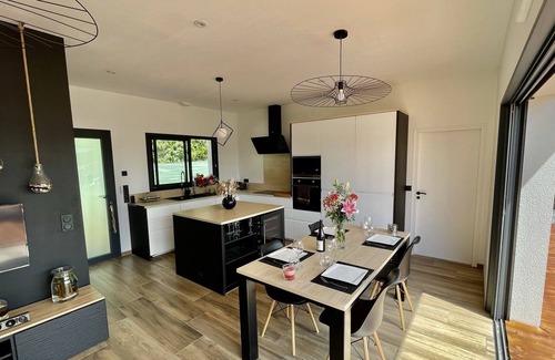 Saubrigues House | VILLA LANDIFORNIA