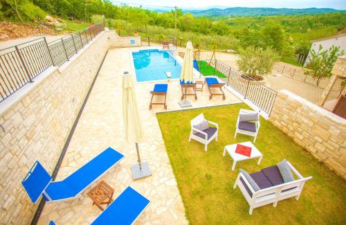 Rakotule House | Villa Lara