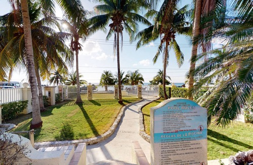 Colonia Centro Villa | Villa las Uvas, Luxury Beachfront Villa in the Caribbean.