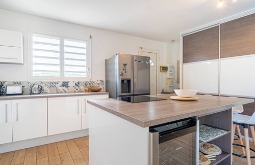 Lamentin Villa | Villa Le Maroni surrounded by fields private pool and modern amenities