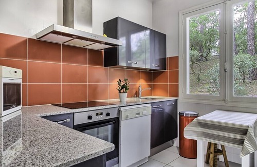 Les Estagnots House | Villa LE MENEZ for 10 persons with view on the marine lake