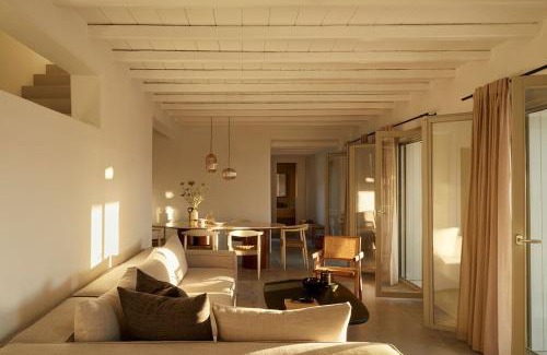 Xilokeratidi Villa | Villa Leblón is made for memories and prestige