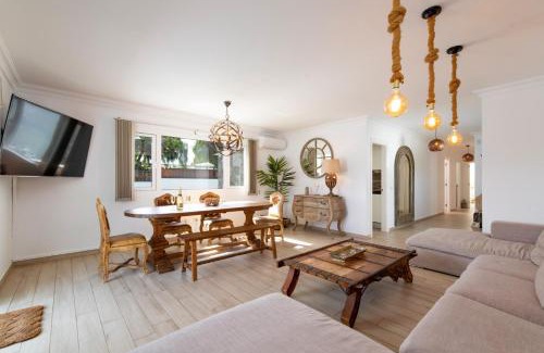 Los Mojones Villa | Villa Leona Carmen by Villa Plus