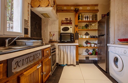 Draguignan Villa | Villa 'Les Clémentines' with Pool, Garden, Terrace & Wi-Fi