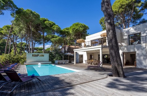 Toulon - Hyeres Villa | VILLA LES PESQUIERS BEACH