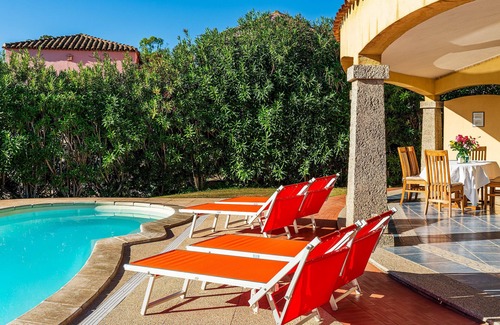 Costa Rei Villa | Villa 'Levante' with Private Pool, Wi-Fi and Air Conditioning