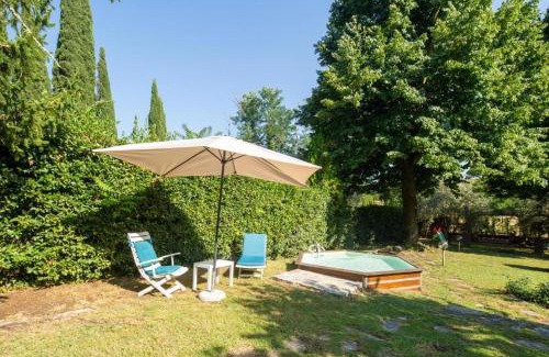 Oltrarno House | Villa Lia - Apartment in Villa with private garden and Pool
