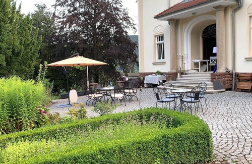 Friedrichroda Apartment | Villa Liebetrau -Residence in the Park-