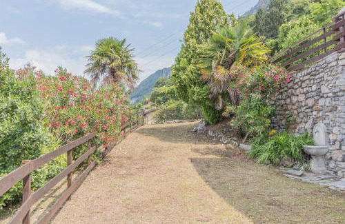 Fiumelatte Apartment | Villa Lisander