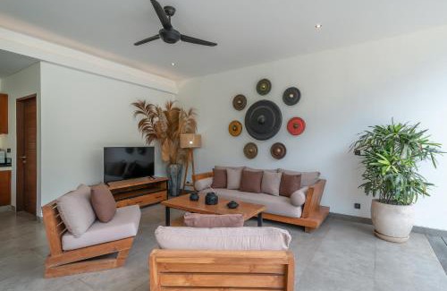 Pererenan Villa | Villa Lisy - Spacious 4BR Villa with Large Swimming Pool