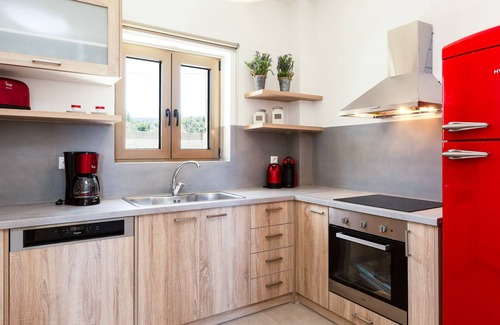 Kapsaliana Villa | Villa Litinas - A 2,500sqm Escape Amid Olive Groves