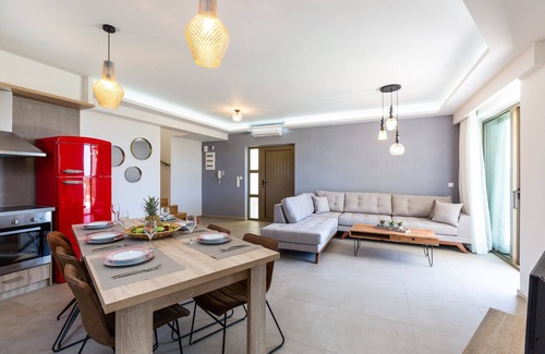 Kapsaliana Villa | Villa Litinas - A 2,500sqm Escape Amid Olive Groves