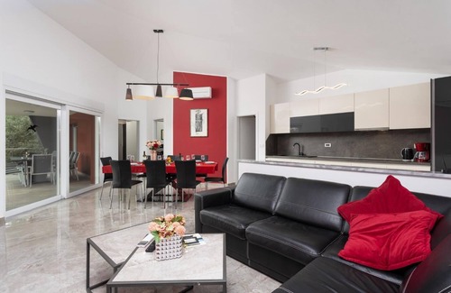 Krnica Villa | Villa LM with Private Pool, A/C, BBQ, WiFi