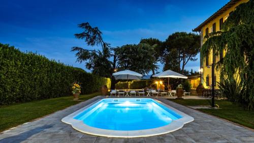 Capannori Villa | VILLA LUIGINA 8, Emma Villas