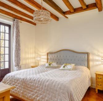 La Queue-les-Yvelines Villa | Villa Luxueuse avec Piscine et Spa, Montfort L'Amaury