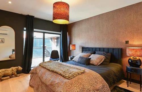 Marcq-en-Baroeul House | Villa luxueuse à Marcq-en-Barœul, 6 chambres, animaux admis, parking, climatisation - FR-1-510-226