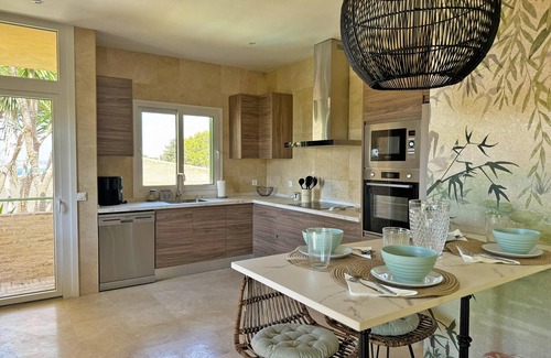 El Puerto de Santa Maria Villa | Villa Mástiles - Ole Solutions