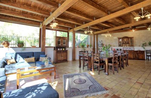 Noto Villa | Villa Maddalena by PosarelliVillas