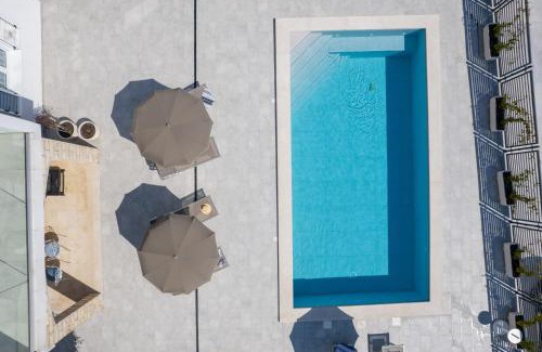 Tugare Villa | Villa Magnolia with heated Pool and Jacuzzi, near sea