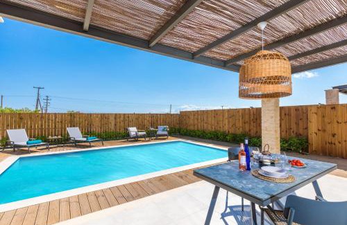 Alykes Villa | Villa Maira Azalea by Villa Plus