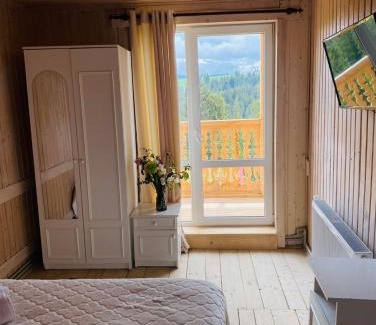 Yablunytsya House | Villa Maria