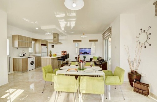 Paralimni Villa | Villa Mario - just 2 min walk from Kapparis, Firemans Beach