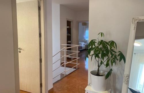 Montilivi House | Villa Marta - Girona