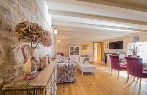 Komiza Apartment | Villa Martina