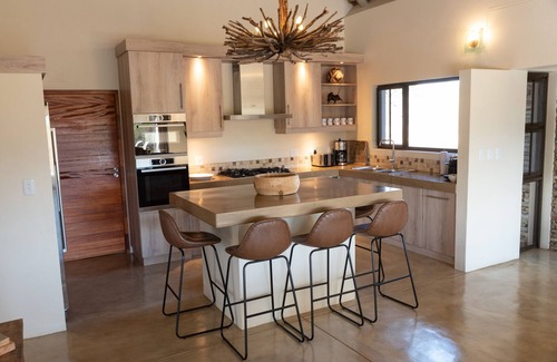 Hoedspruit Villa | Villa Marula: Delightful South African bush villa