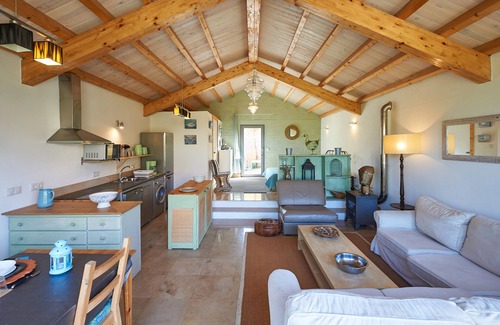 Cascais Ski Chalet | VILLA MARULHA GUINCHO, Garden, Private House, 900 meters from the Beach