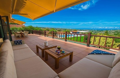 Kambanion Villa | Villa Mathea - Spacious Villa and Annex with Privacy and Large Swimming Pool