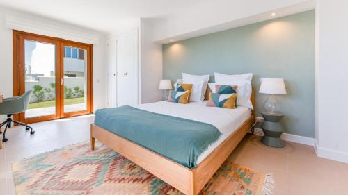 Praia da Luz House | Villa Maya Luxurious House With Pool by LovelyStay