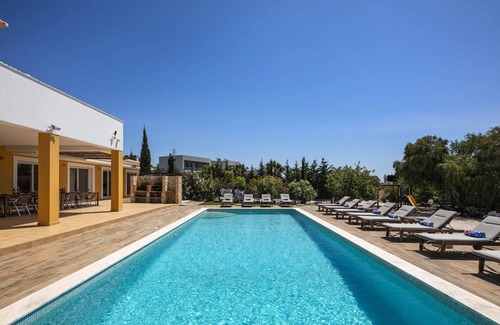 Mato Serrao Villa | Villa Mediterraneo with heatable pool