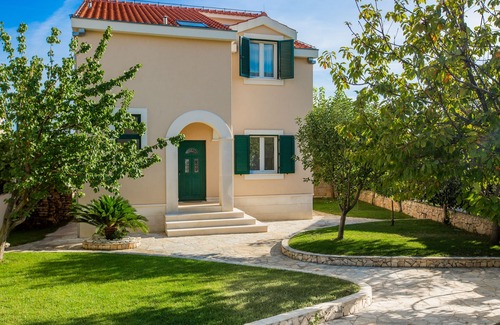 Kastel Kambelovac House | Villa Mendula - the place for perfect holiday