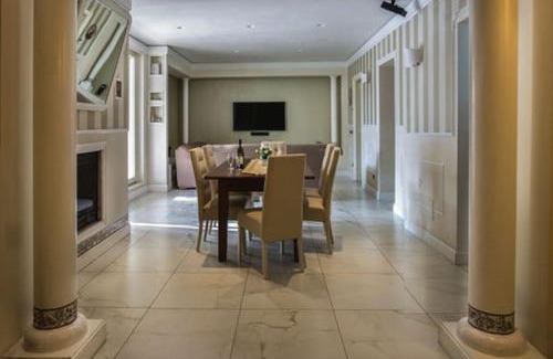 Carassai Villa | Villa MERAVIGLIA, heated pool, 16 km from the sea