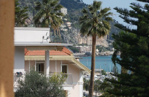 Menton Villa | Villa Mimosa, Menton. Authentic French country house near the beach