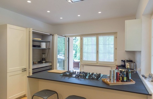 Montioni Villa | Villa 'Minerva' with Lake View, Wi-Fi and Air Conditioning