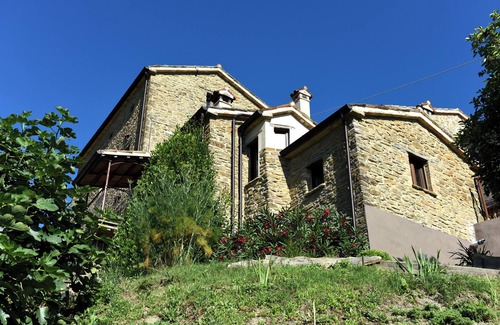 Lunano Apartment | Villa MOKA Apartment EMMA in an old farm(15th century) in Montefeltro(Le Marche)