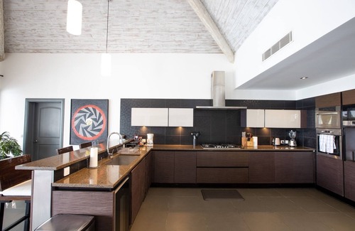 Orient Bay Villa | Villa Monte Verde