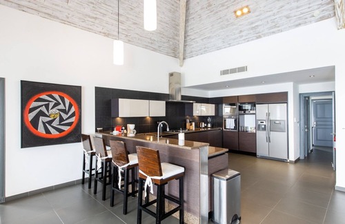 Orient Bay Villa | Villa Monte Verde