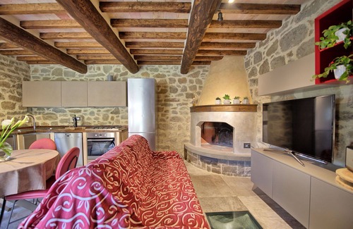 Pieve di Chio Villa | Villa Mulino - Completely renovated old mill in Tuscany
