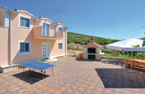 Dicmo Villa | Villa My Peace - Heated Pool, Bbq, Play-room, Peace