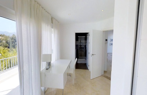 Urbanizacion el Rosario Villa | Villa near Beach with Pool & Panoramic Views