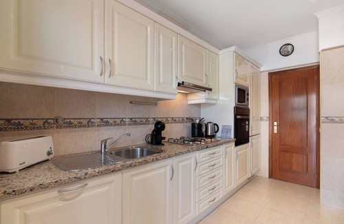 Urbanizacao dos Calicos Villa | Villa 'Neves' with Mountain View, Private Pool and Private Terrace