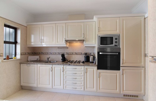 Urbanizacao dos Calicos Villa | Villa 'Neves' with Mountain View, Private Pool and Private Terrace