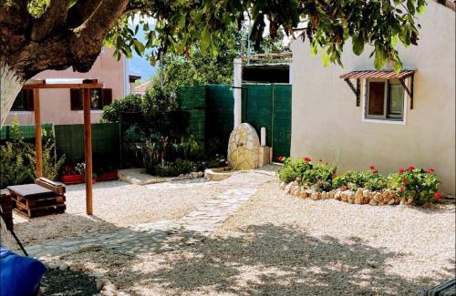 Poulata Apartment | Villa Nikos